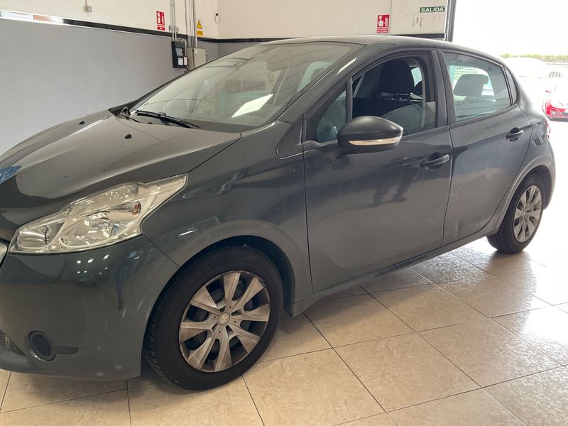 Peugeot 208 1.2 VTi Access 2015 – снимка 1