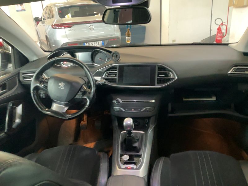 Peugeot 308 2.0 Blue-HDi Allure 2016 – снимка 17