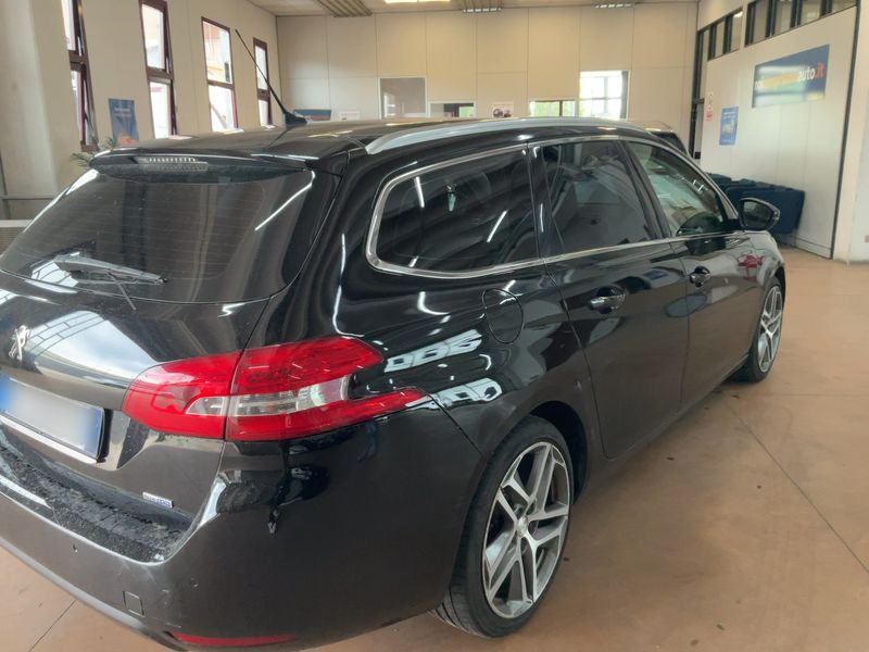 Peugeot 308 2.0 Blue-HDi Allure 2016 – снимка 8