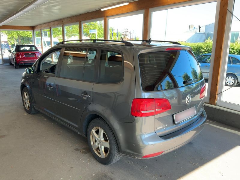 Volkswagen Touran 1.6 TDI 4Friends BlueMotion Tech 2013 – снимка 6