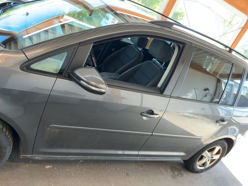 Volkswagen Touran 1.6 TDI 4Friends BlueMotion Tech 2013 – снимка 4