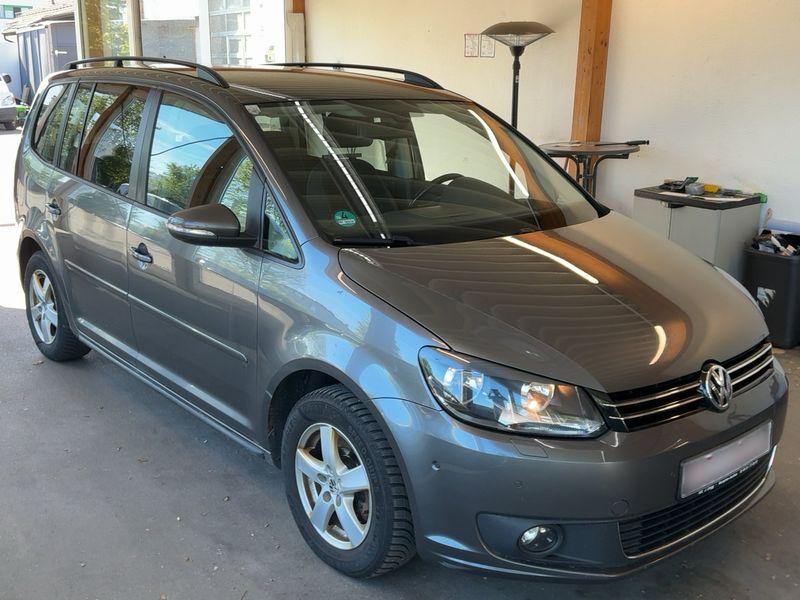 Volkswagen Touran 1.6 TDI 4Friends BlueMotion Tech 2013 – снимка 12