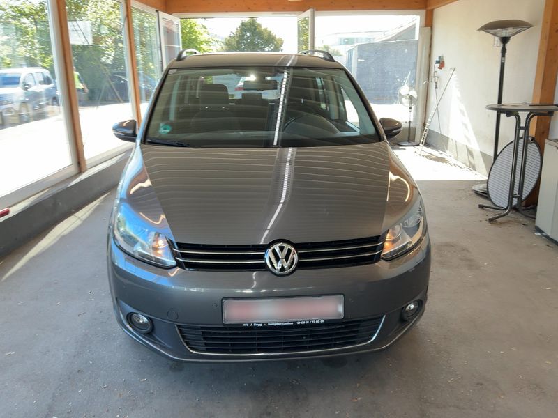 Volkswagen Touran 1.6 TDI 4Friends BlueMotion Tech 2013 – снимка 14
