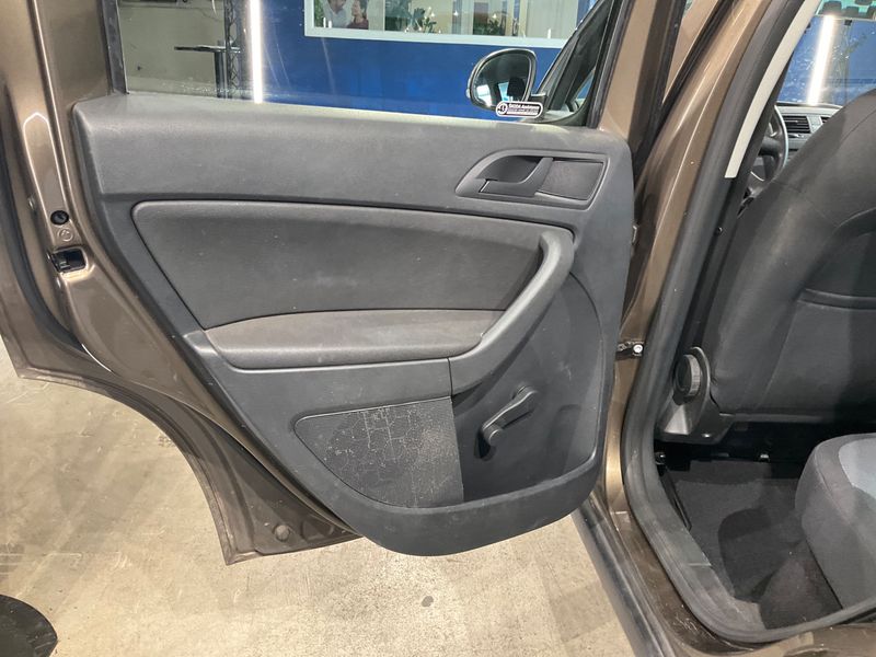 Skoda Yeti 2.0 TDI Active Plus Edition 2012 – снимка 33