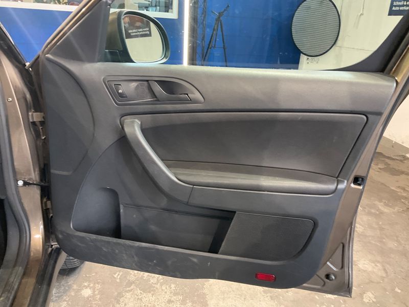 Skoda Yeti 2.0 TDI Active Plus Edition 2012 – снимка 36