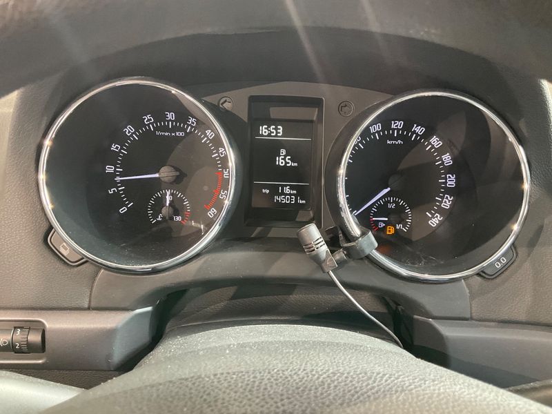 Skoda Yeti 2.0 TDI Active Plus Edition 2012 – снимка 18