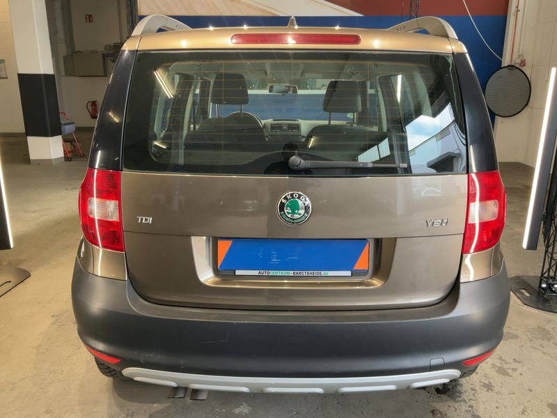 Skoda Yeti 2.0 TDI Active Plus Edition 2012 – снимка 7