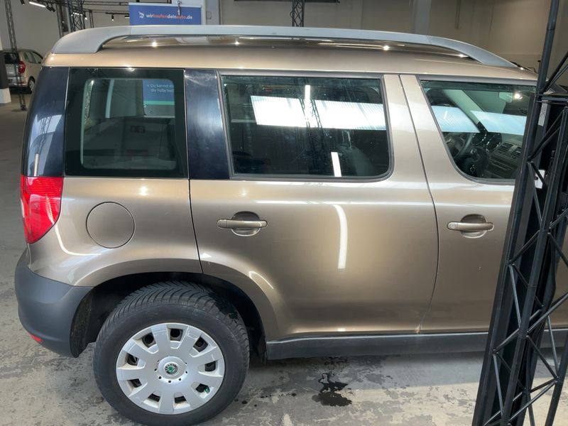 Skoda Yeti 2.0 TDI Active Plus Edition 2012 – снимка 10