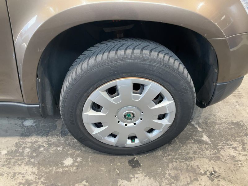 Skoda Yeti 2.0 TDI Active Plus Edition 2012 – снимка 11