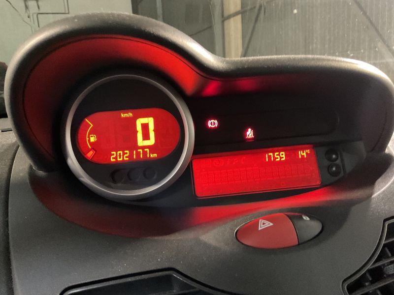 Renault Twingo 1.2 Authentique 2011 – снимка 4