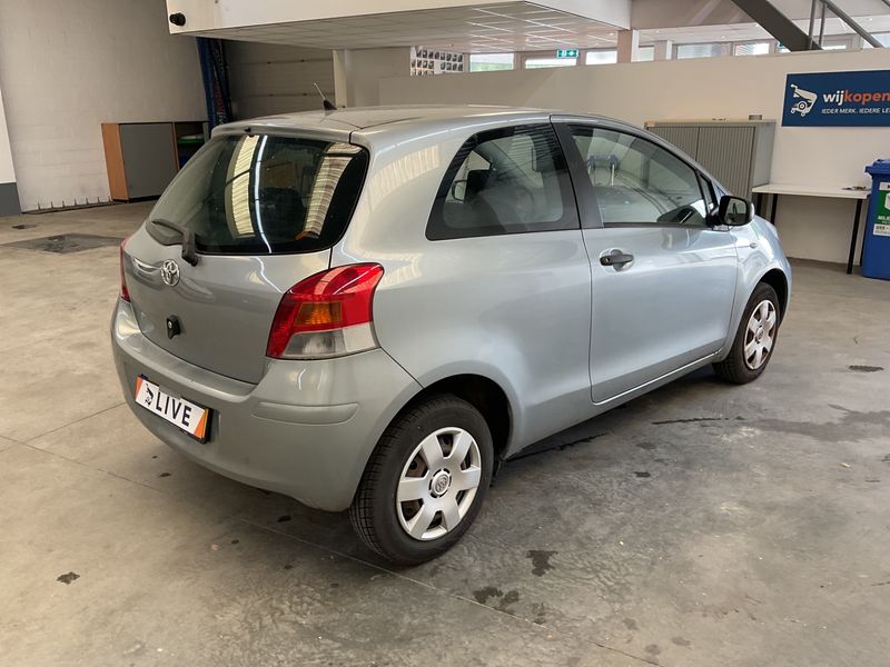 Toyota Yaris 1.0 VVT-i Active 2009 – снимка 2