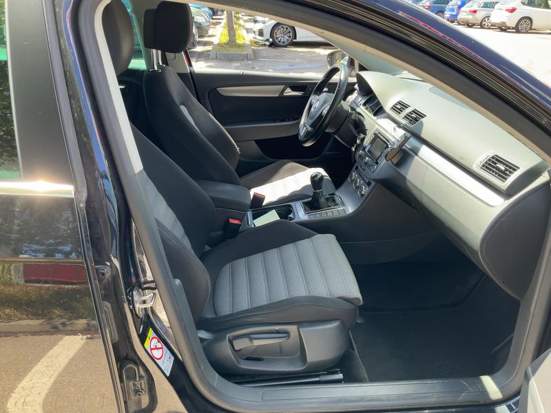 Volkswagen Passat 2.0 TDI Comfortline BlueMotion Tech 2013 – снимка 17