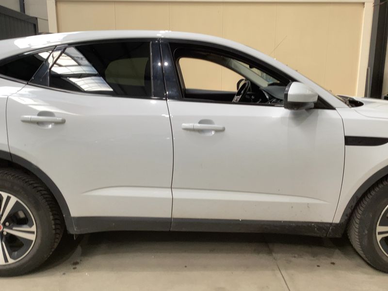 Jaguar E-Pace D165 S 2021 – снимка 10
