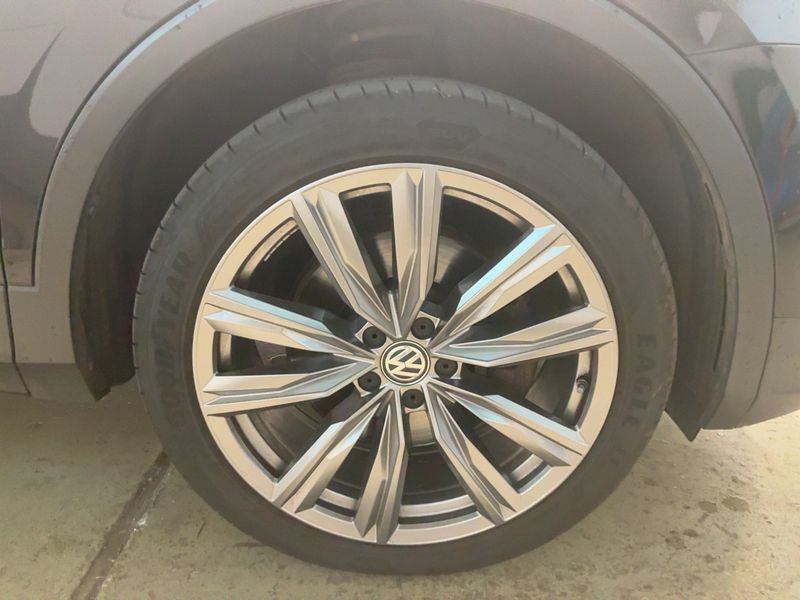 Volkswagen Tiguan 2.0 TDI Highline 4Motion BlueMotion Tech 2016 – снимка 11