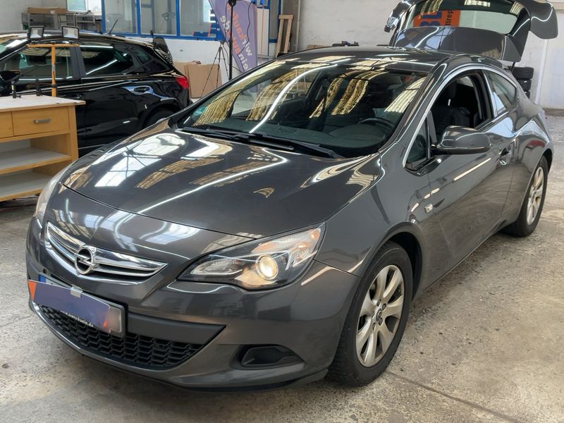 Opel Astra GTC 2.0 CDTI Basis 2014 – снимка 1