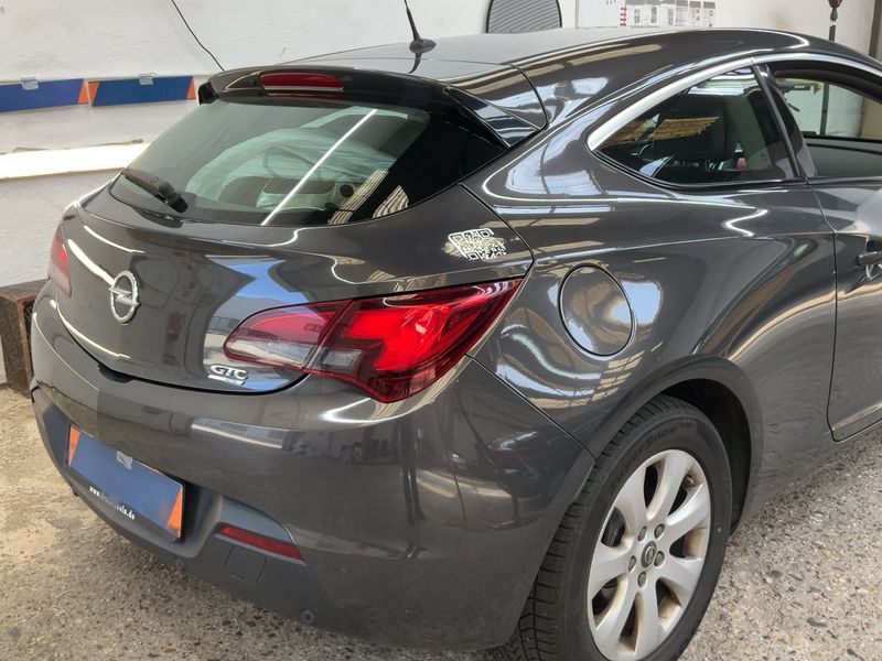 Opel Astra GTC 2.0 CDTI Basis 2014 – снимка 8