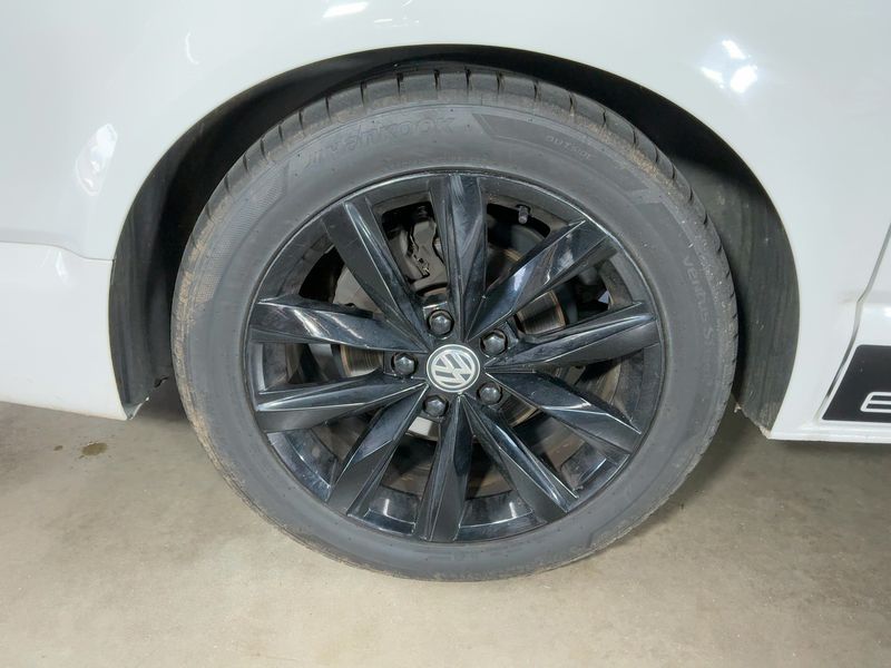 Volkswagen T6 Multivan 2.0 TDI Edition 4Motion 2019 – снимка 9