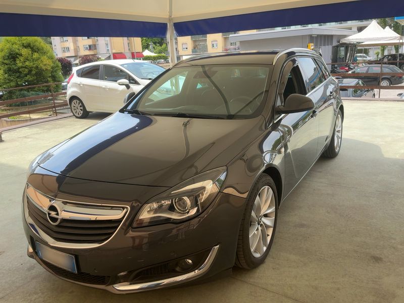 Opel Insignia Sports Tourer 2.0 CDTI Sport 2015 – снимка 1