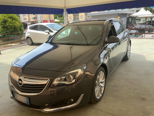 Opel Insignia Sports Tourer 2.0 CDTI Sport 2015 – снимка 1