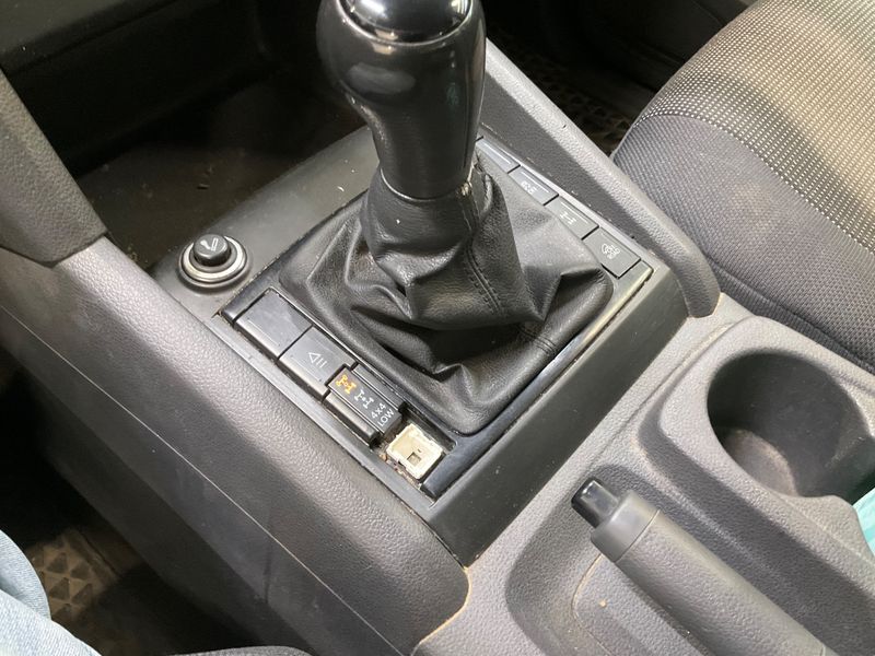 Volkswagen Amarok 2.0 TDI Trendline DoubleCab 4Motion 2011 – снимка 35