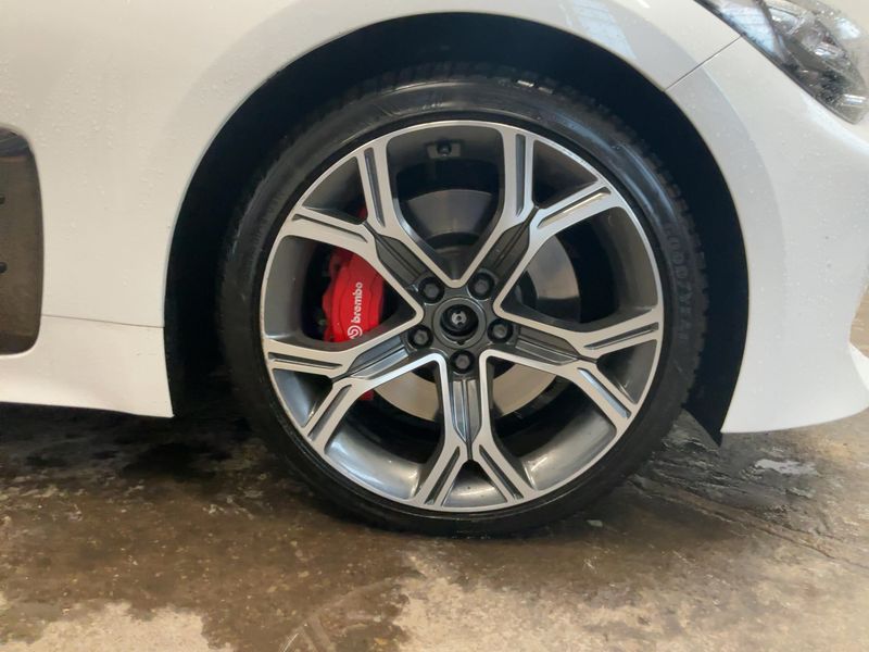 Kia Stinger 3.3 V6 TGDI GT 4WD 2017 – снимка 11