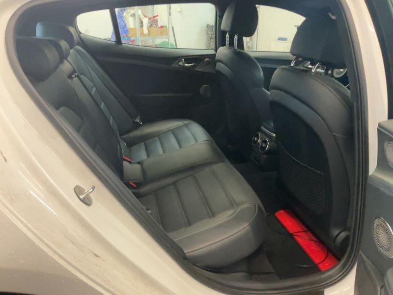 Kia Stinger 3.3 V6 TGDI GT 4WD 2017 – снимка 19