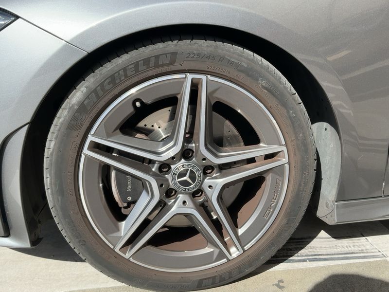 Mercedes-Benz CLA-Klasse CLA 200 d Shooting Brake AMG Line 2020 – снимка 3
