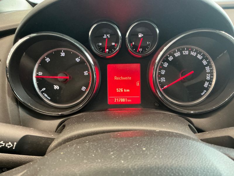 Opel Astra 1.7 CDTI Selection 2013 – снимка 4
