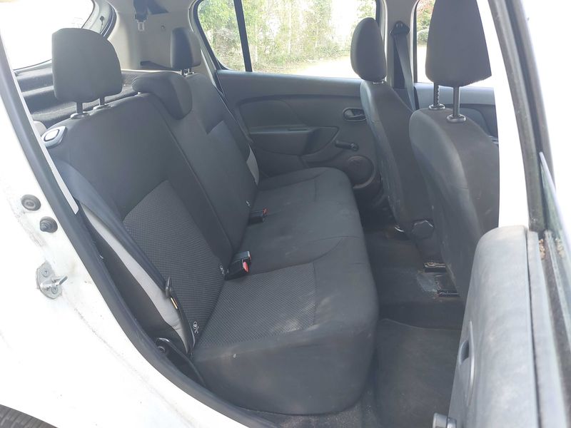 Dacia Sandero 1.5 dCi Ambiance 2015 – снимка 13