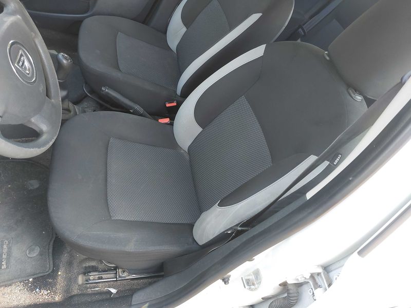 Dacia Sandero 1.5 dCi Ambiance 2015 – снимка 58