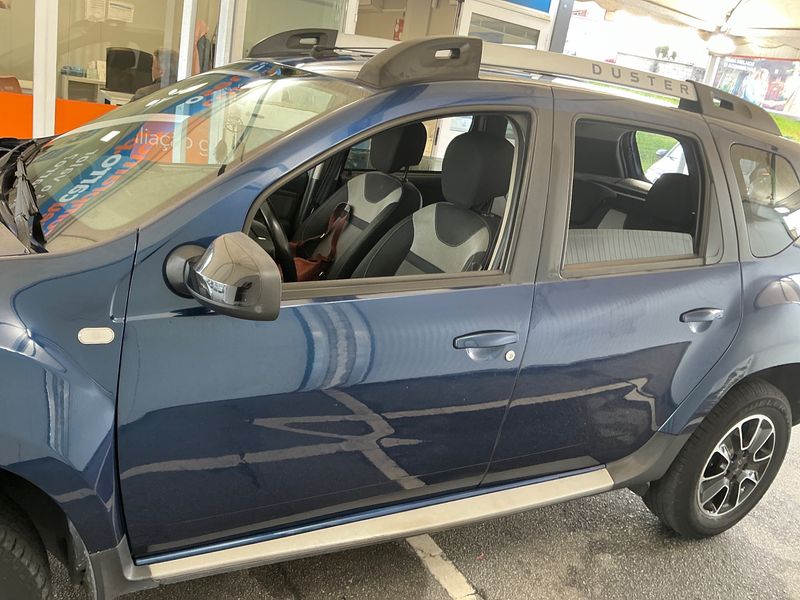 Dacia Duster 1.5 dCi Black Shadow 4x2 2017 – снимка 4