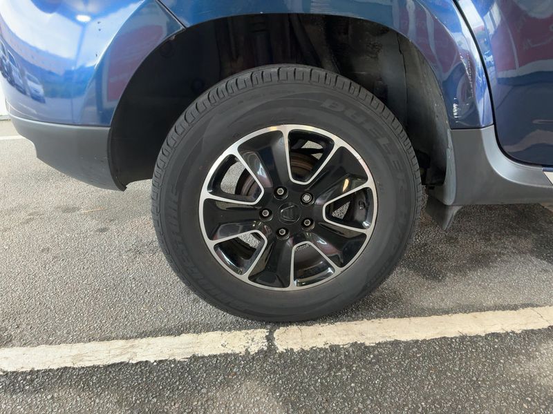 Dacia Duster 1.5 dCi Black Shadow 4x2 2017 – снимка 9