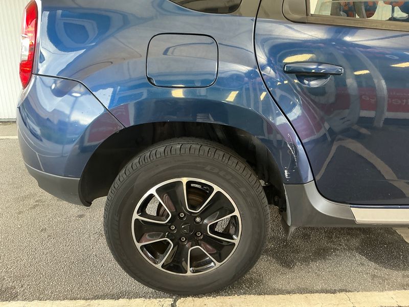 Dacia Duster 1.5 dCi Black Shadow 4x2 2017 – снимка 22