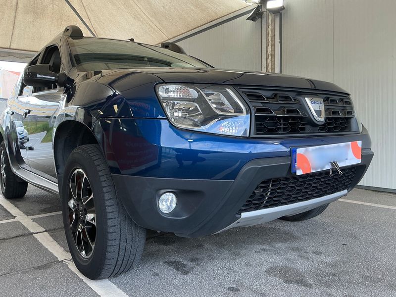 Dacia Duster 1.5 dCi Black Shadow 4x2 2017 – снимка 12
