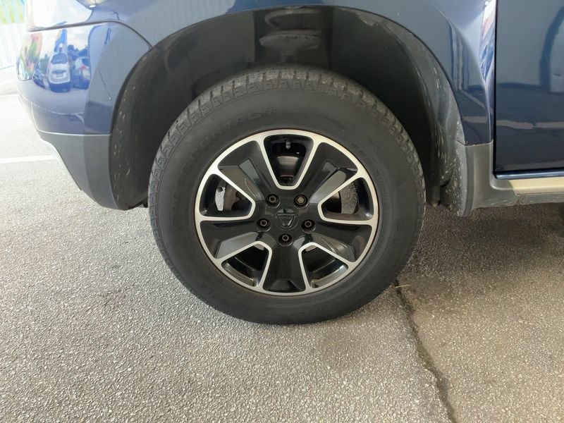 Dacia Duster 1.5 dCi Black Shadow 4x2 2017 – снимка 3