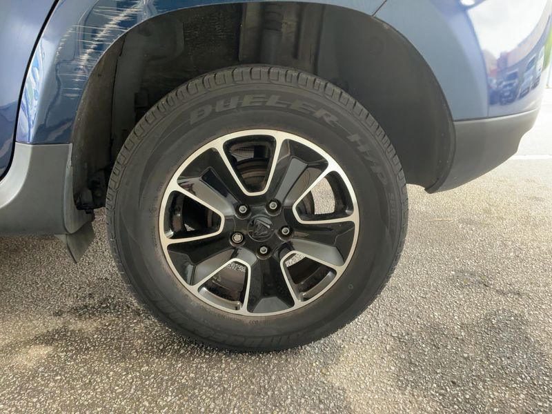 Dacia Duster 1.5 dCi Black Shadow 4x2 2017 – снимка 5