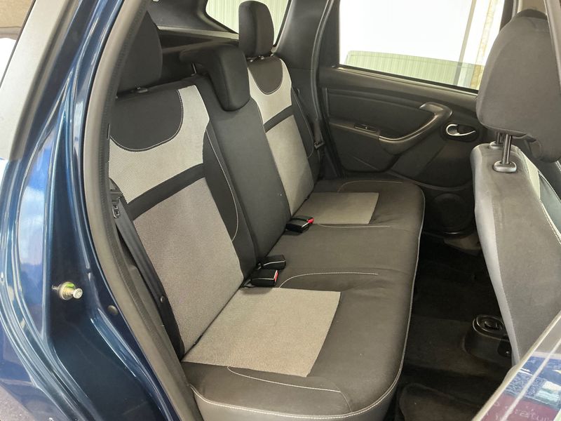 Dacia Duster 1.5 dCi Black Shadow 4x2 2017 – снимка 19