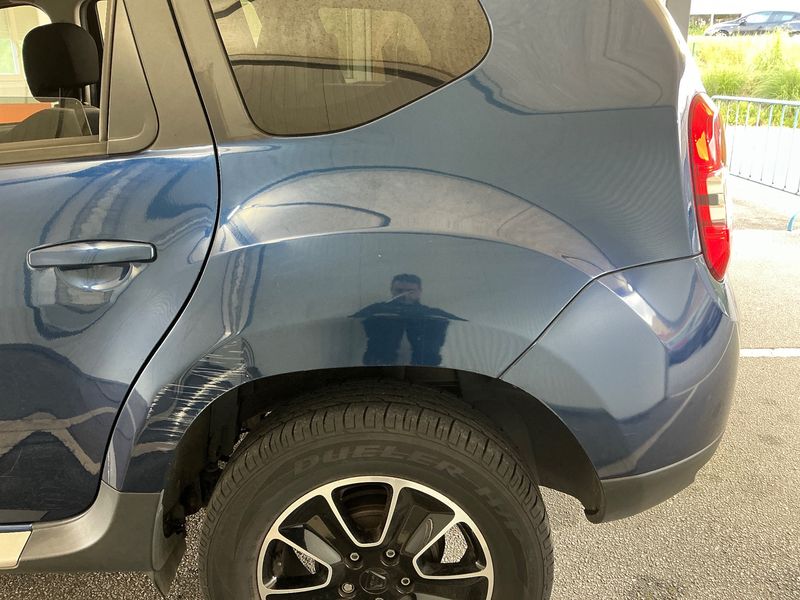 Dacia Duster 1.5 dCi Black Shadow 4x2 2017 – снимка 27