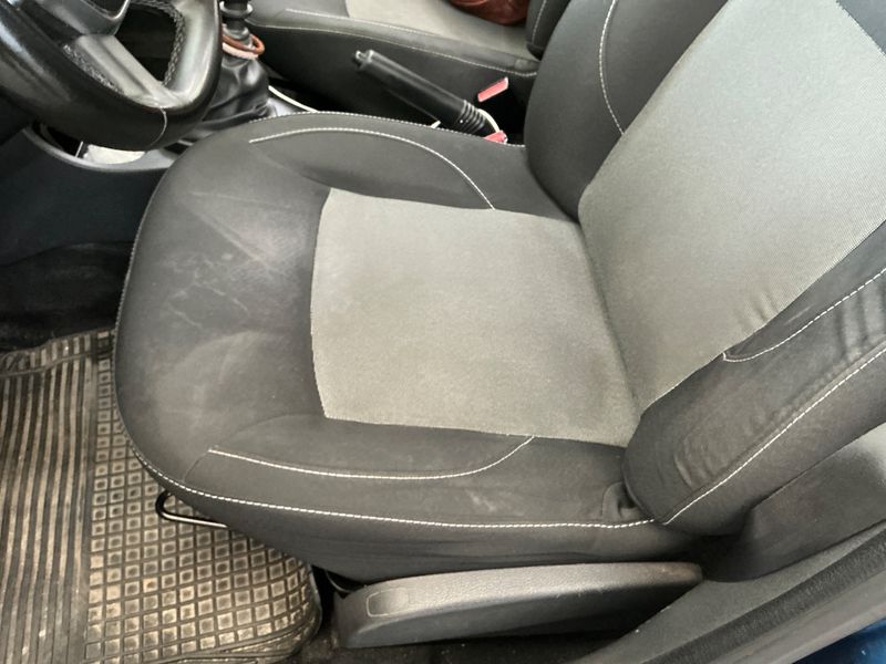 Dacia Duster 1.5 dCi Black Shadow 4x2 2017 – снимка 28