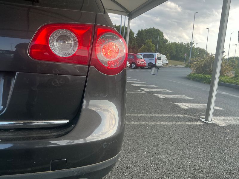 Volkswagen Passat 2.0 TDI Highline 2007 – снимка на щета