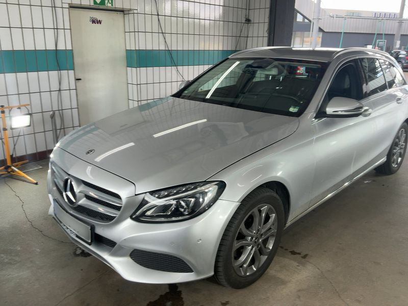 Mercedes-Benz C-Klasse C 220 d T BlueTEC Avantgarde 2018