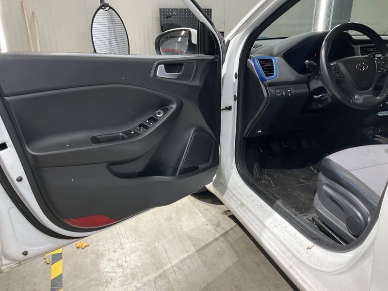 Hyundai i20 1.0 TGDI Passion blue 2017 – снимка 25