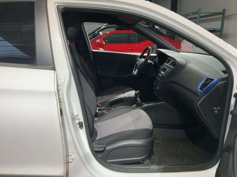 Hyundai i20 1.0 TGDI Passion blue 2017 – снимка 16