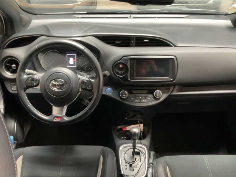 Toyota Yaris 1.5 Hybrid GR Sport 2020 – снимка 17