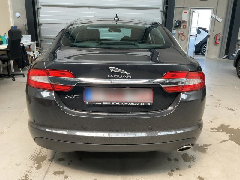 Jaguar XF 2.2 D Eco 2015 – снимка 7