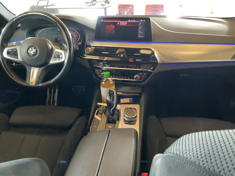 BMW 5er 520d Mild-Hybrid xDrive M Sport 2020 – снимка 18