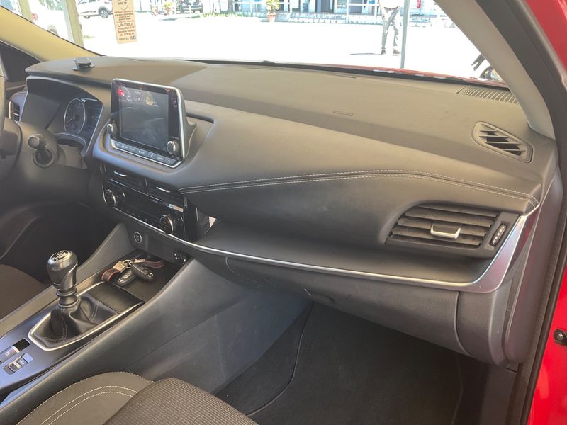 Nissan Qashqai 1.3 DIG-T Mild-Hybrid Visia 2022 – снимка 37