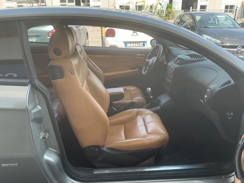Alfa Romeo Alfa GT 1.9 JTD M-Jet Distinctive 2007 – снимка 3