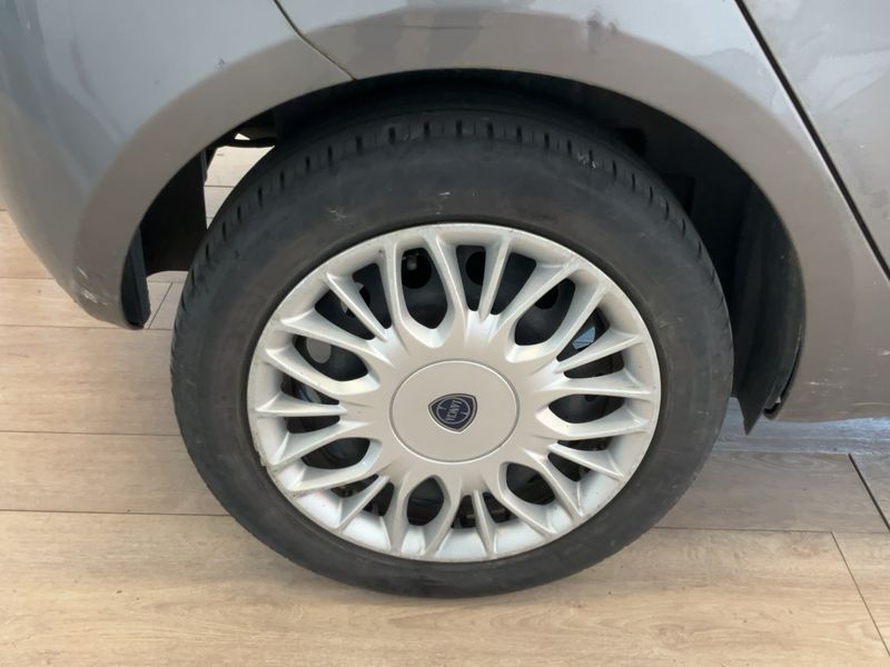 Lancia Ypsilon 1.2 GPL Gold 2017 – снимка 9