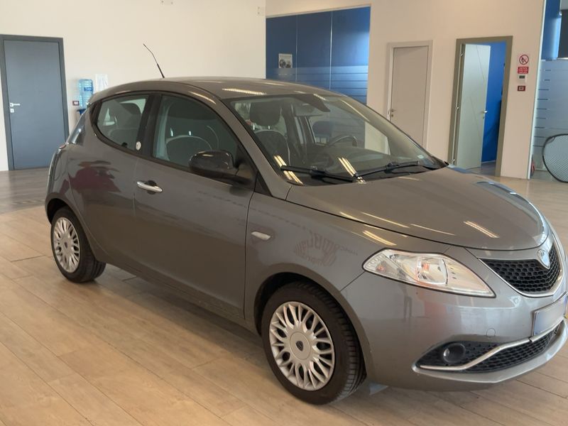 Lancia Ypsilon 1.2 GPL Gold 2017 – снимка 12